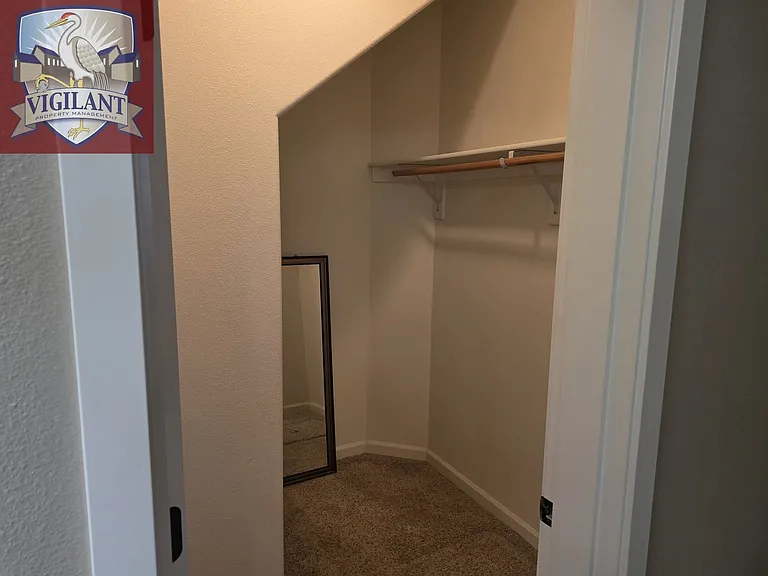2605 NE 130th Ct — Photo 3