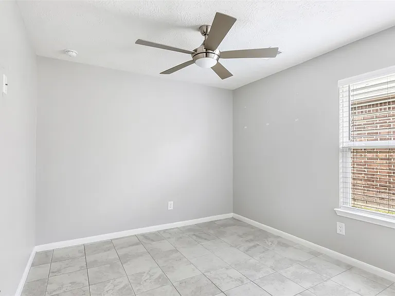 20805 Langworth Pl — Photo 15