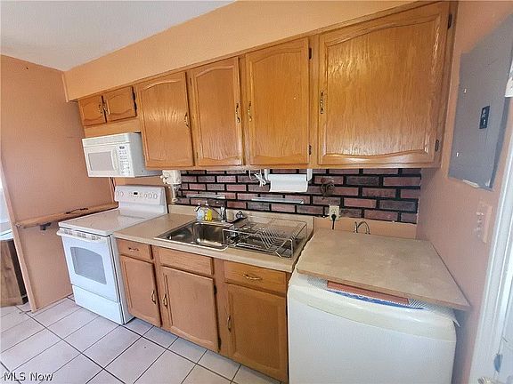 2nd image of 37 Broadmore Ave