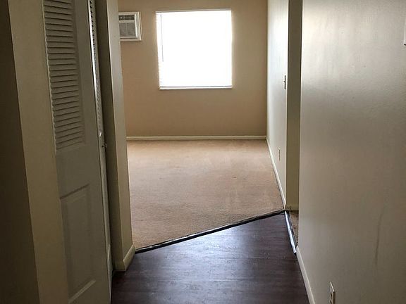 2nd image of 273 Maplewood Dr APT 201-273-20