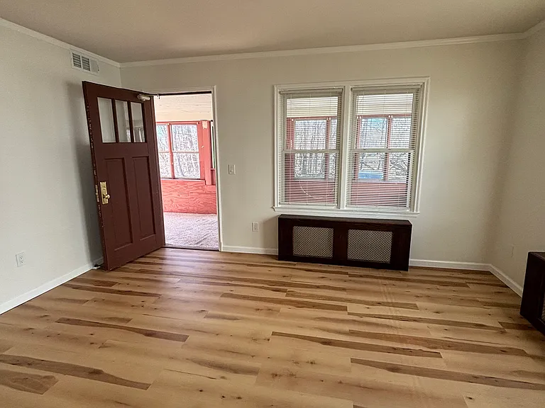 29 Tampa Ave #1 — Photo 7