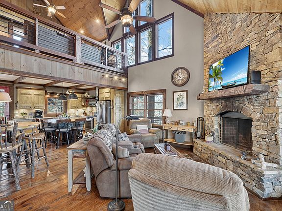 3rd image of 529 Toccoa Preserve Ln