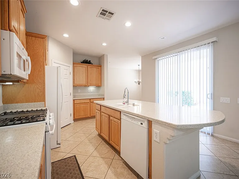 10474 Howling Coyote Ave — Photo 16