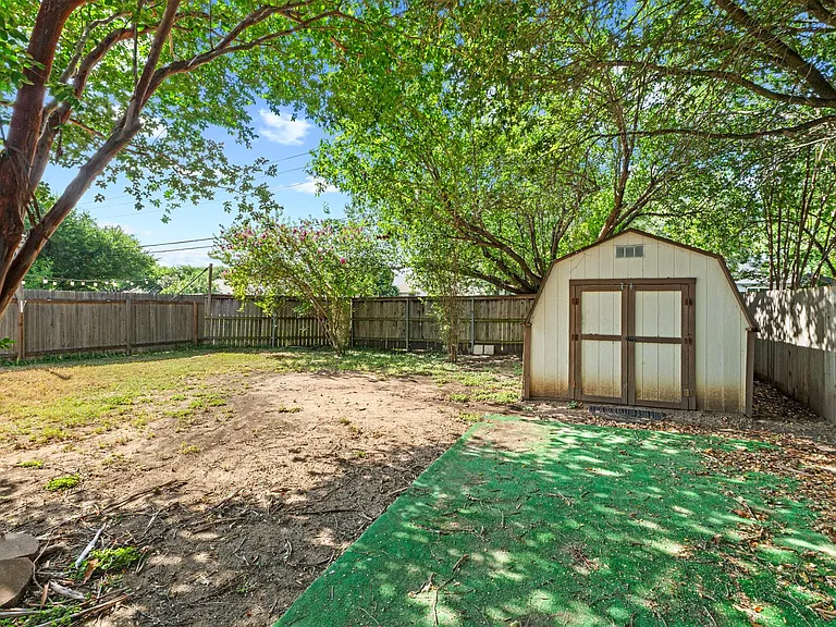 1704 Matagorda Dr — Photo 35