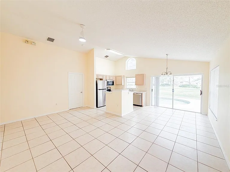 2420 Saint Augustine Blvd — Photo 4