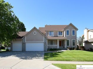 15953 Hayes St, Omaha, NE 68135