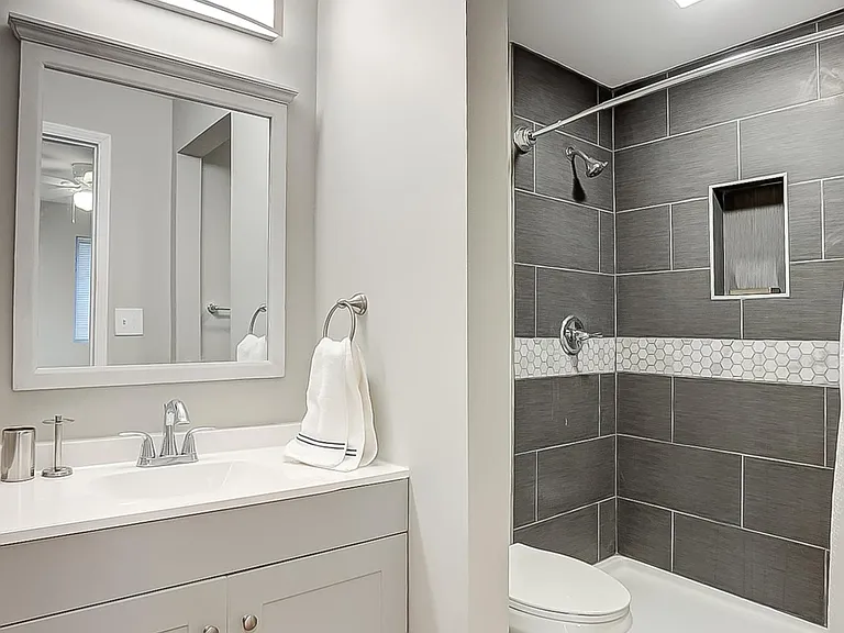 2341 Burnet Ave #2 — Photo 11