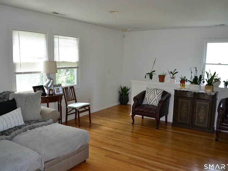 40 Emma Rd — Photo 16