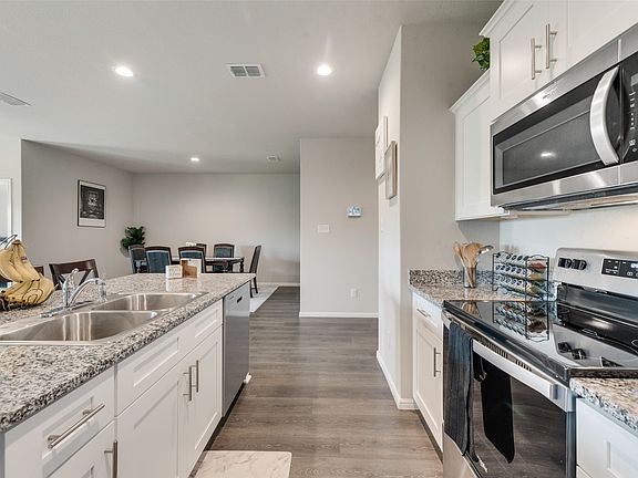 3rd image of 16545 Springs Rd