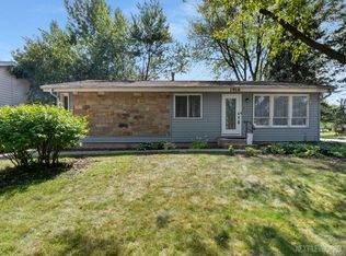 1916 Ash Ct, Aurora, IL