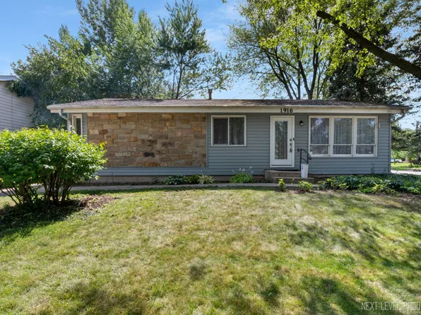 1916 Ash Ct, Aurora, IL 60506