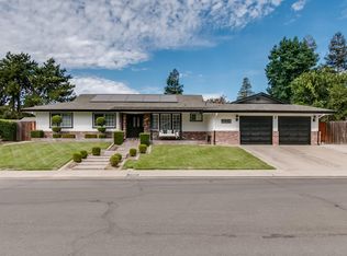 23305 S Cypress Point Dr, Ripon, CA 95366