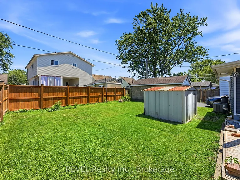 9 McNaughton Rd — Photo 16