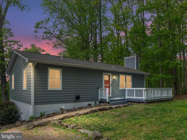 22 Lucke Way, Linden, VA 22642
