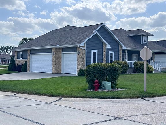 3rd image of 621 Bluestem Trl