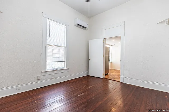 426 E Woodlawn Ave #1 — Photo 5