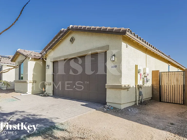 44169 W Palo Aliso Way — Photo 2