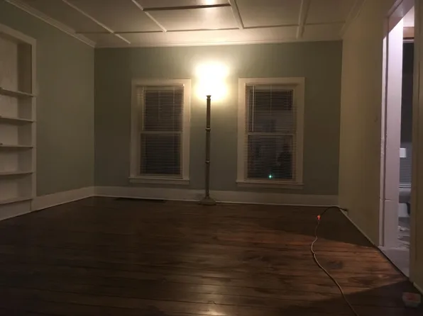 20 Howard St #2, Auburn, NY 13021