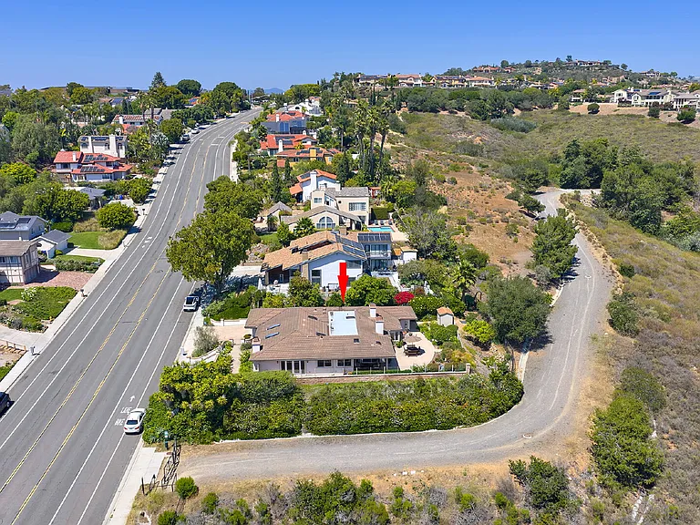7118 El Fuerte St — Photo 49