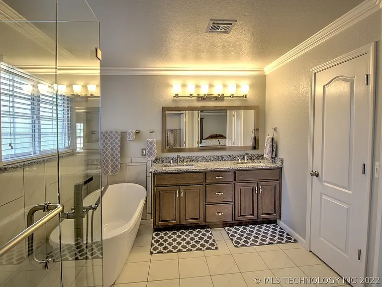2422 S Redwood Pl — Photo 28