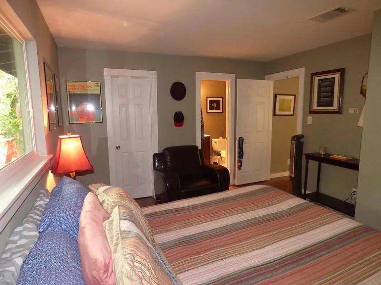 BEDROOM/BATH/CLOSET