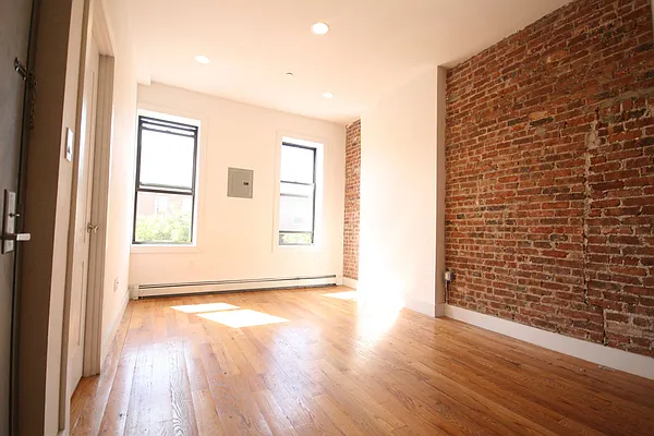 Rented by Makover Group Inc | media 6