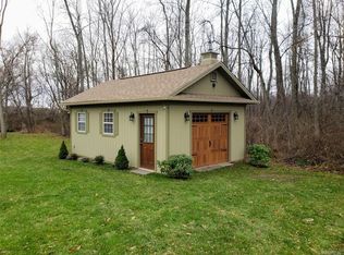 1398 Kent Rd, Kent, NY 14477