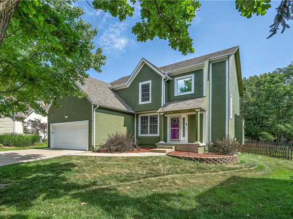 15913 W 160th St, Olathe, KS 66062