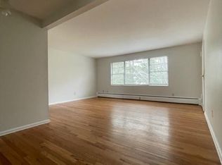 11 Goslee Dr #69, Manchester, CT 06040