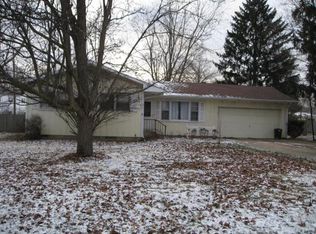 2606 6th St, Charleston, IL 61920