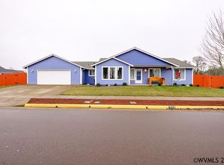 326 W Jadon Dr, Lebanon, OR 97355