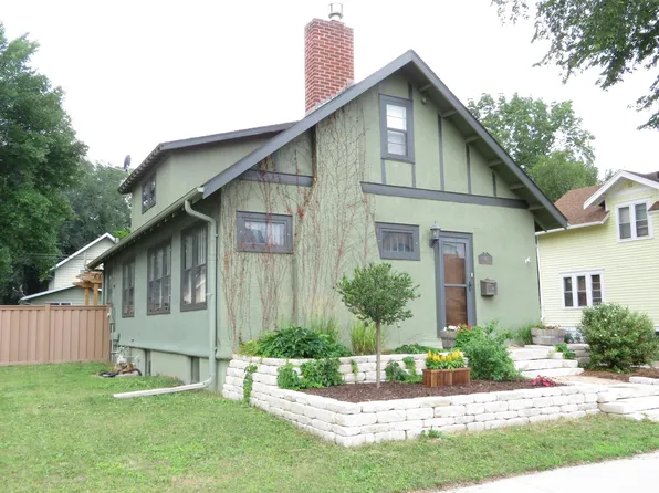 1325 5th St S, Fargo, ND 58103