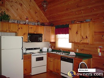 Kitchen & dining room