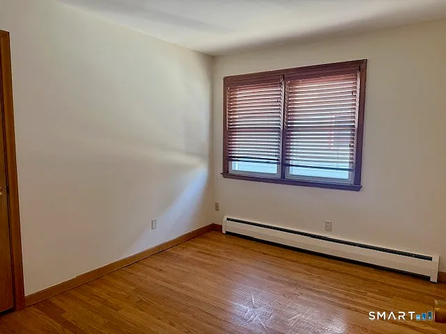 60 Baggott St — Photo 5