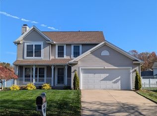 560 Westminster Cir, Akron, OH 44319