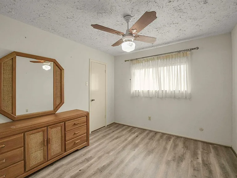16323 Summer Dawn Ln — Photo 25