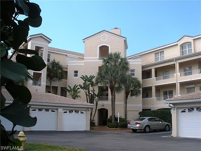 Welcome to The Fairways at Emerald Greens. Elevator access leads you right to your front door.
