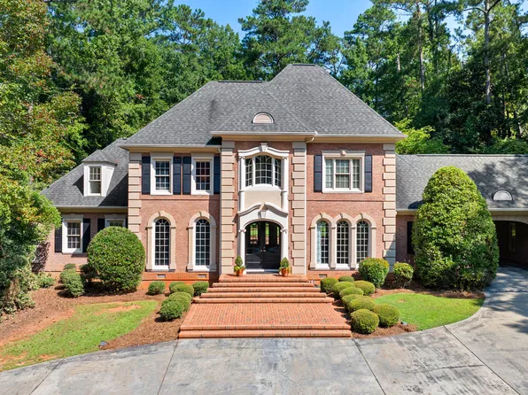 104 Clubview Dr, Lagrange, GA 30240