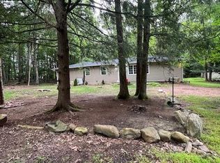 19 Deer Cross Rd, White Haven, PA 18661