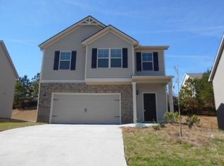 858 Potomac Walk Rd, Loganville, GA 30052