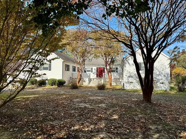 14256 Lorraine Ln, Harborton, VA 23389