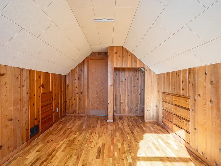 8922 SE Market St — Photo 18