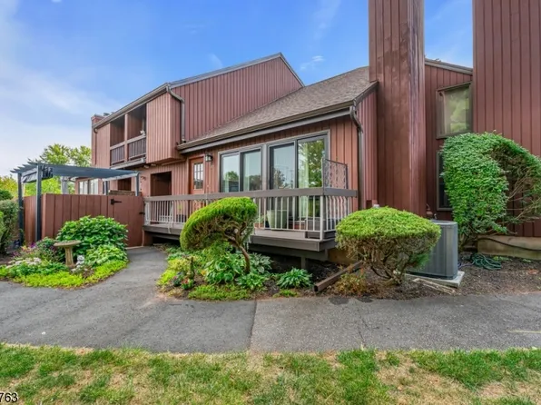 24 Bloomingdale Dr #1C, Hillsborough Twp., NJ 08844