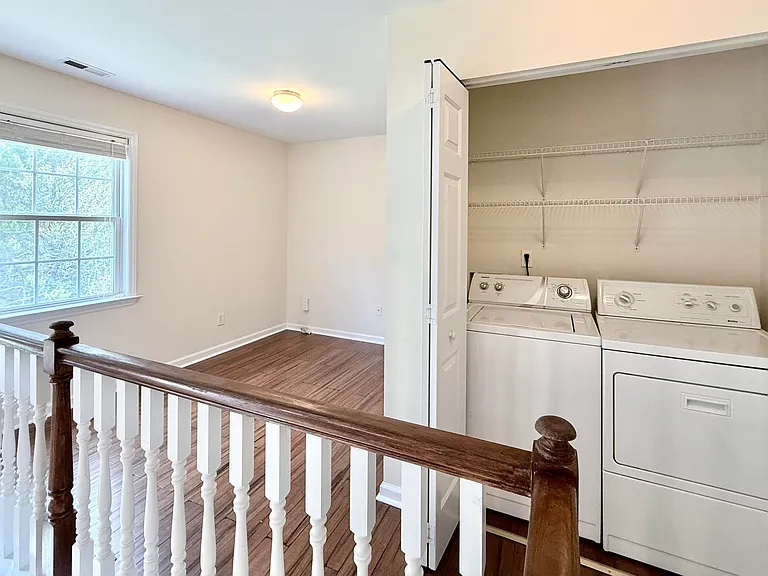 2729 E Shoreham St — Photo 30