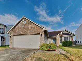 574 Springtree Ln, Avon, IN 46123