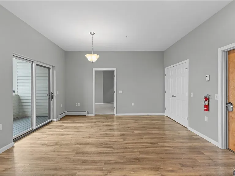 32 Cottonwood Drive — Photo 3
