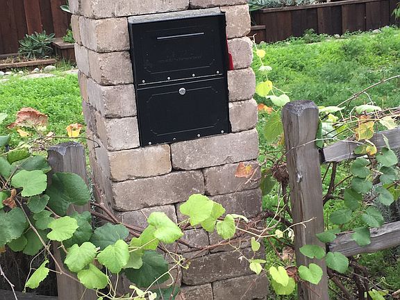 Secure mailbox