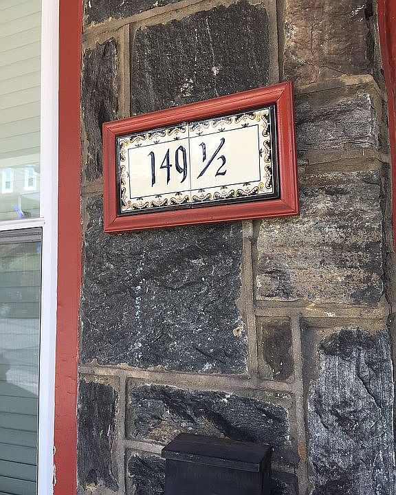 1st image of 149 1/2 Shurs Ln