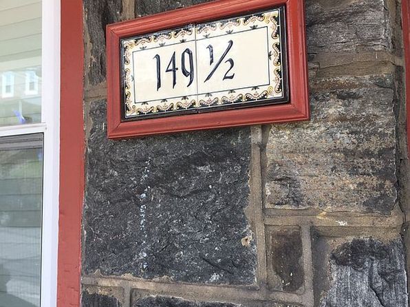 149 1/2 Shurs Ln