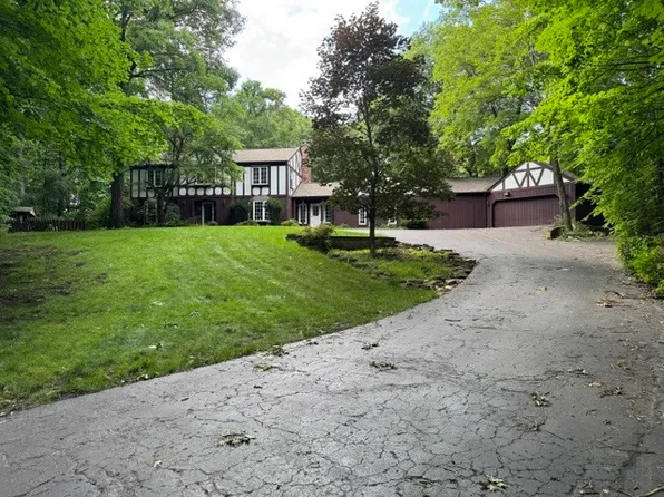 34W398 Country Club Rd, Wayne, IL 60184